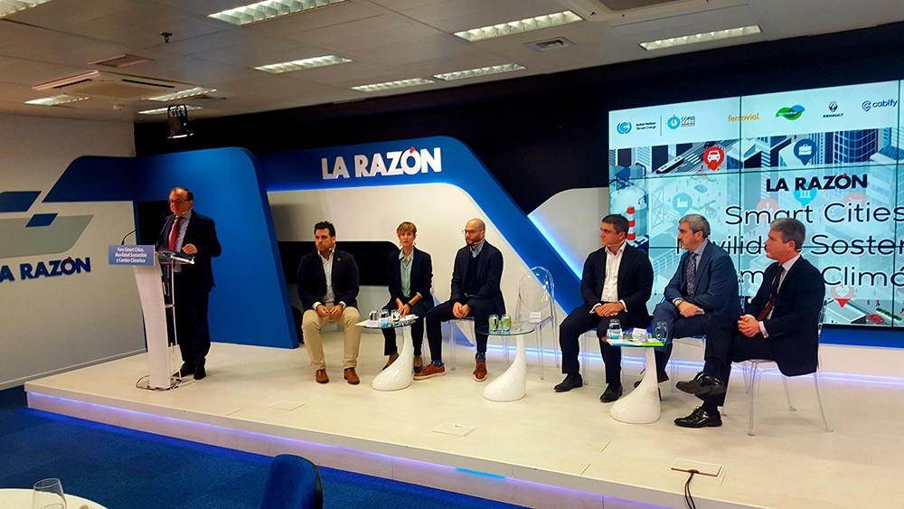 CIUDADES INTELIGENTES, MOVILIDAD SOSTENIBLE Y CAMBIO CLIMÁTICO. ¿Y LAS MUDANZAS? CIUDADES INTELIGENTES, MOVILIDAD SOSTENIBLE Y CAMBIO CLIMÁTICO. ¿Y LAS MUDANZAS?