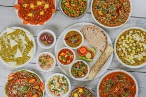 Mudarse a la India - Platos de gastronomía hindú