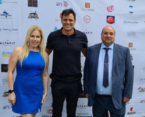 Gil Stauffer asistió a la noche de los Premios Número Cadena 100 en Bilbao Mudanzas Gil Stauffer presente en los Premios Número 1 Cadena 100 Bilbao