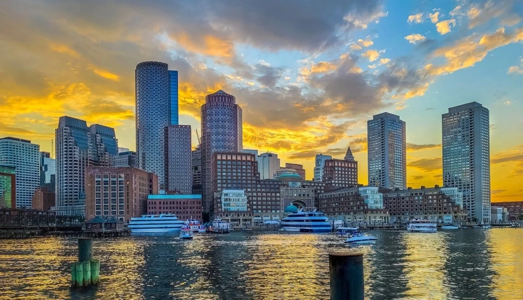 Moving to Boston - Boston city and harbour view