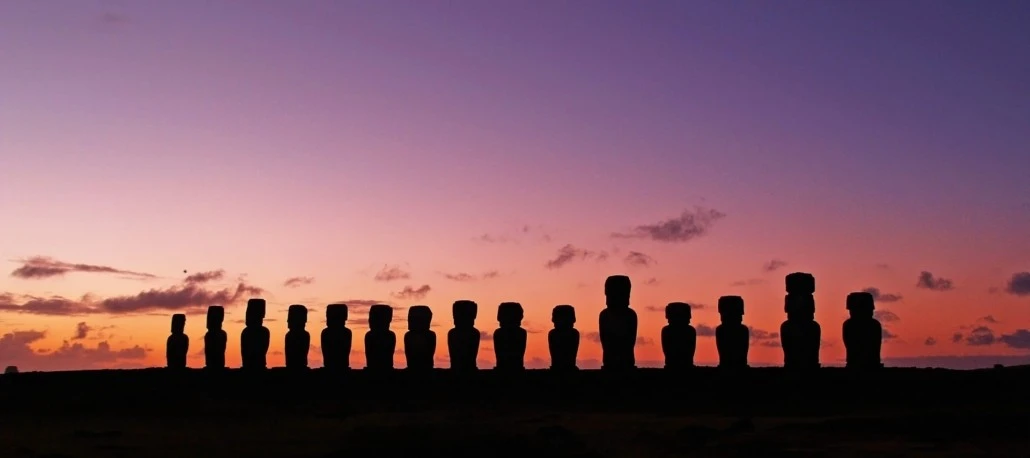 Mudarse a Chile - Turismo: Isla de Pascua al atardecer