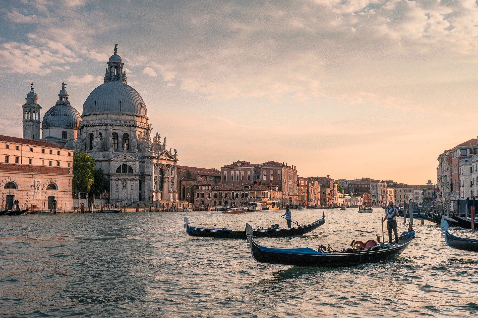 Moving to Italy: Useful information and tips for moving to Italy