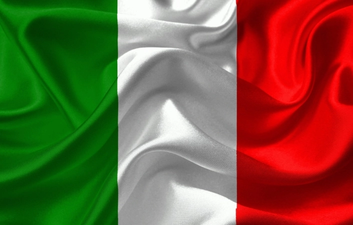 Moving to Italy - Italian flag