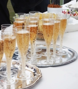 Fiesta de inauguración nueva casa - Copas de champán